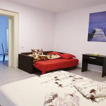 Costy Central Apartament *